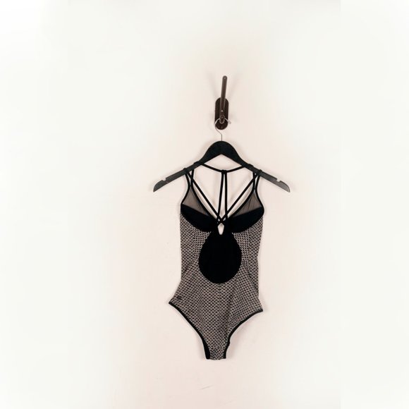 Lululemon Wave Wanderer One Piece SwimSuit Small 4 - Picture 6 of 12